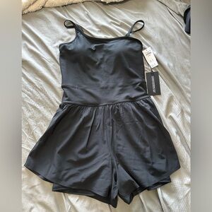 NWT - Abercrombie YPB sculptLUX Hybrid Flounce Onesie
- Medium